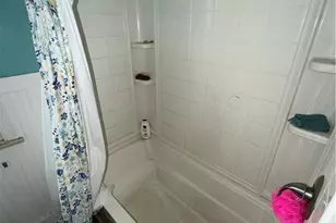 654 E 240th St, Euclid, OH 44123 - Photo 23