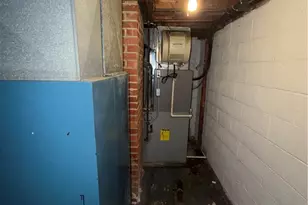 654 E 240th St, Euclid, OH 44123 - Photo 35