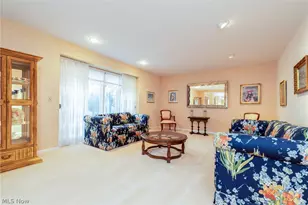 25235 Penshurst Dr, Beachwood, OH 44122 - Photo 5