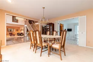 25235 Penshurst Dr, Beachwood, OH 44122 - Photo 9