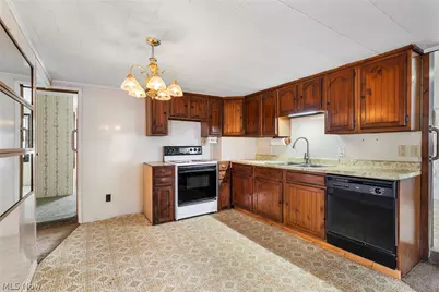 550 Johnson Avenue, Alliance, OH 44601 - Photo 17