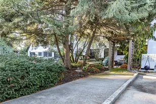 10494 Lakeshore Blvd, Bratenahl, OH 44108 - Photo 47