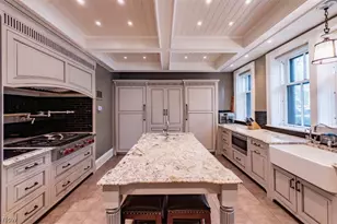 10494 Lakeshore Blvd, Bratenahl, OH 44108 - Photo 11