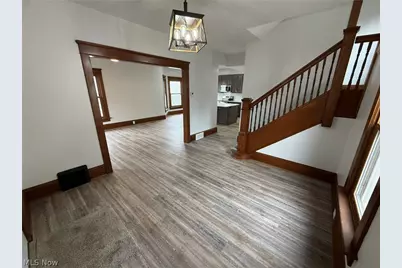 728 Oak Street NW, New Philadelphia, OH 44663 - Photo 3