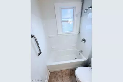 14011 Glendale Avenue #UP / DOWN, Loveland, OH 44128 - Photo 11