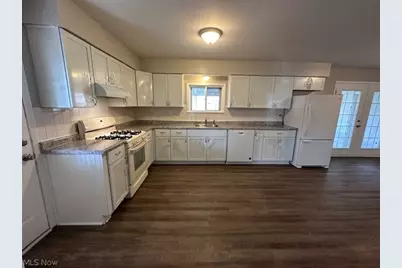 220 Carnegie Avenue, Austintown, OH 44515 - Photo 3