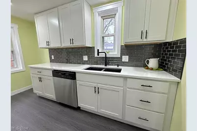 22000 Kennison Avenue, Euclid, OH 44123 - Photo 17