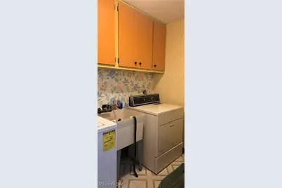 325 Brookshire Oval, Hinckley, OH 44233 - Photo 15