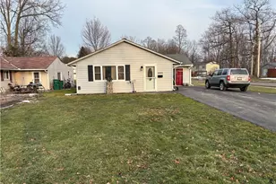 4865 Robinwood Dr, Mentor, OH 44060 - Photo 3