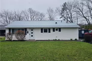 310 Cynthia Dr, Chardon, OH 44024 - Photo 3