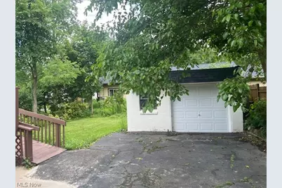2877 Bailey Road, Cuyahoga Falls, OH 44221 - Photo 3