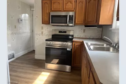 2877 Bailey Road, Cuyahoga Falls, OH 44221 - Photo 9