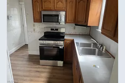 2877 Bailey Road, Cuyahoga Falls, OH 44221 - Photo 9