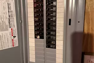 13207 S Pkwy, Garfield Heights, OH 44105 - Photo 7