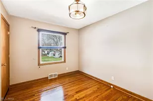 1440 Eastland Ave SE, Warren, OH 44484 - Photo 9