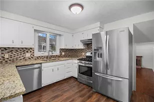 4004 Washington Ave, Lorain, OH 44052 - Photo 11