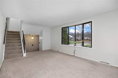 4004 Washington Avenue, Lorain, OH 44052 - Photo 9