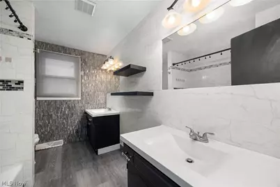 4004 Washington Avenue, Lorain, OH 44052 - Photo 19