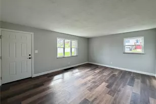 201 Wilshire Blvd, Steubenville, OH 43952 - Photo 9