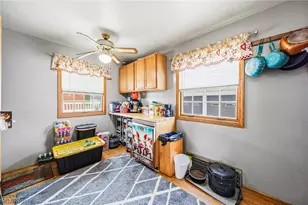 279 E 327th St, Willowick, OH 44095 - Photo 7