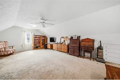 279 E 327th Street, Willowick, OH 44095 - Photo 15