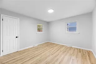 1497 W Sprague Rd, Grandview Heights, OH 44147 - Photo 15