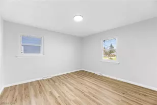 1497 W Sprague Rd, Grandview Heights, OH 44147 - Photo 13