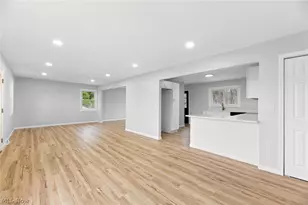 1497 W Sprague Rd, Grandview Heights, OH 44147 - Photo 3