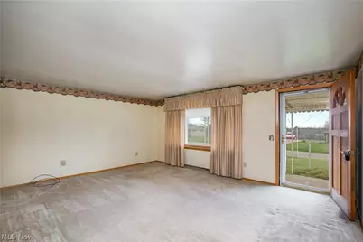 6231 Howland Street, Louisville, OH 44641 - Photo 5