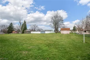 6231 Howland St, Louisville, OH 44641 - Photo 21