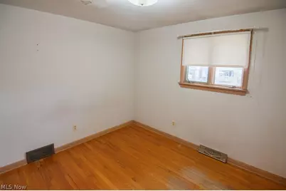 80 S Hazelwood Avenue, Youngstown, OH 44509 - Photo 11