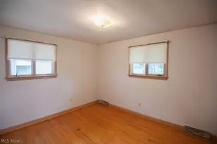 80 S Hazelwood Ave, Youngstown, OH 44509 - Photo 13