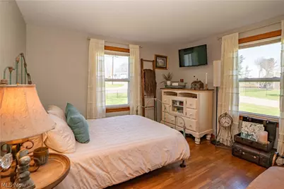 4902 Clardell Avenue SW, Canton, OH 44706 - Photo 13