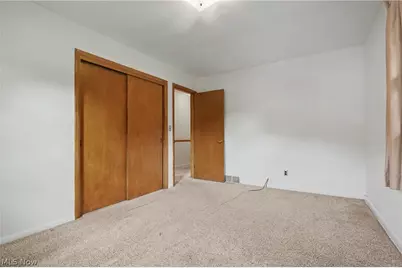 1974 Silver Fox Lane NE, Warren, OH 44484 - Photo 13