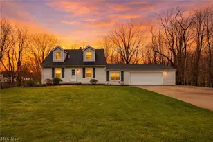 561 N River Rd, Munroe Falls, OH 44262 - Photo 1