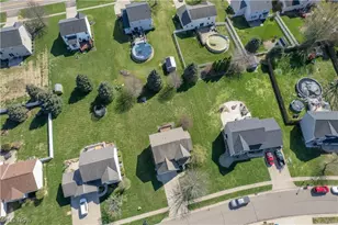 2662 Captens St NE, Canton, OH 44721 - Photo 41