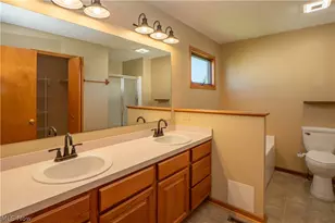 2662 Captens St NE, Canton, OH 44721 - Photo 21