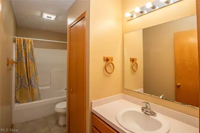 2662 Captens Street NE, Canton, OH 44721 - Photo 31