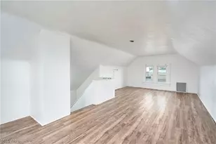 772 Brown St, Akron, OH 44311 - Photo 9