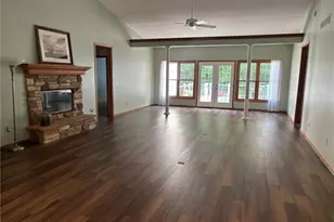 2011 E Swan Lake Cir, Kent, OH 44240 - Photo 9
