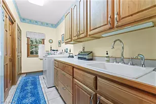 2011 E Swan Lake Cir, Kent, OH 44240 - Photo 33