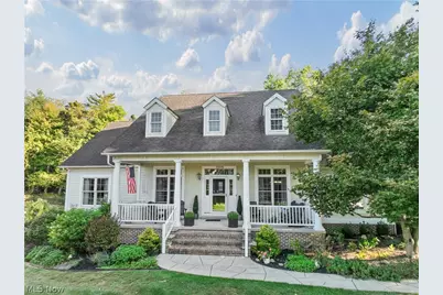 2011 E Swan Lake Circle, Kent, OH 44240 - Photo 1