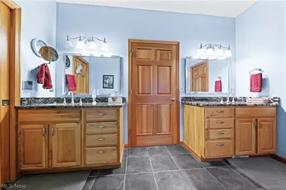 2011 E Swan Lake Circle, Kent, OH 44240 - Photo 25
