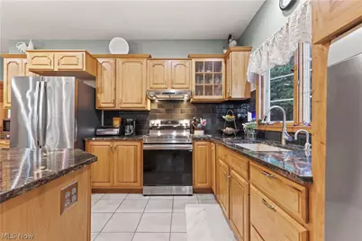 2011 E Swan Lake Circle, Kent, OH 44240 - Photo 19