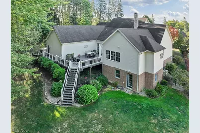 2011 E Swan Lake Circle, Kent, OH 44240 - Photo 5