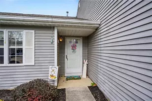 9809 Brookline Oval, Strongsville, OH 44136 - Photo 43