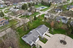 9809 Brookline Oval, Strongsville, OH 44136 - Photo 5