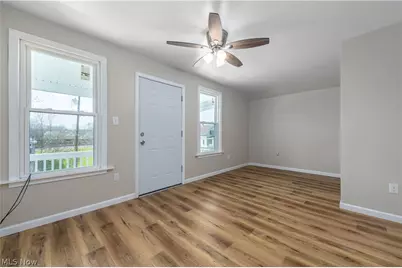 828 W 11th Street, Lorain, OH 44052 - Photo 13