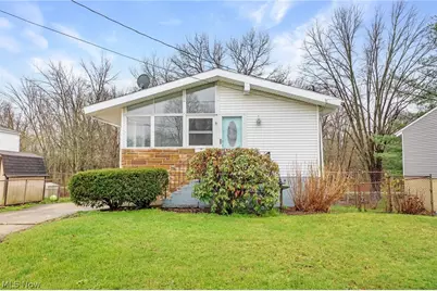 1332 Carnegie Avenue, Akron, OH 44314 - Photo 1