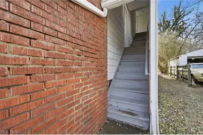 2860 Hudson Drive, Cuyahoga Falls, OH 44221 - Photo 21